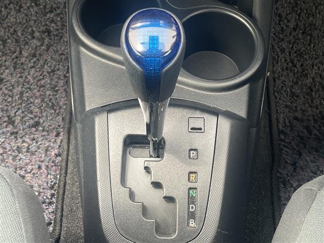 Toyota AQUA 2015 8005030-9
