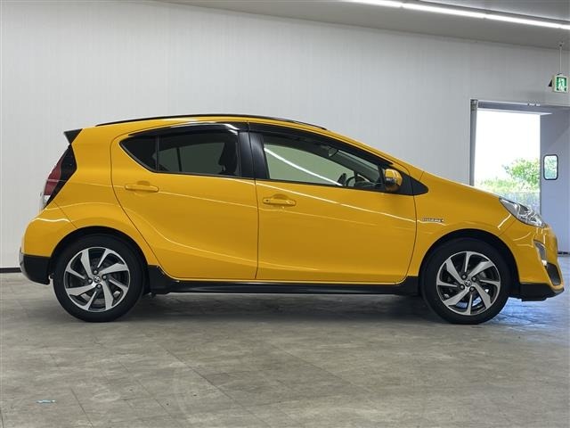 Toyota AQUA 2017 8005058-22