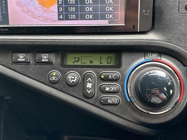 Toyota AQUA 2014 8005089-11