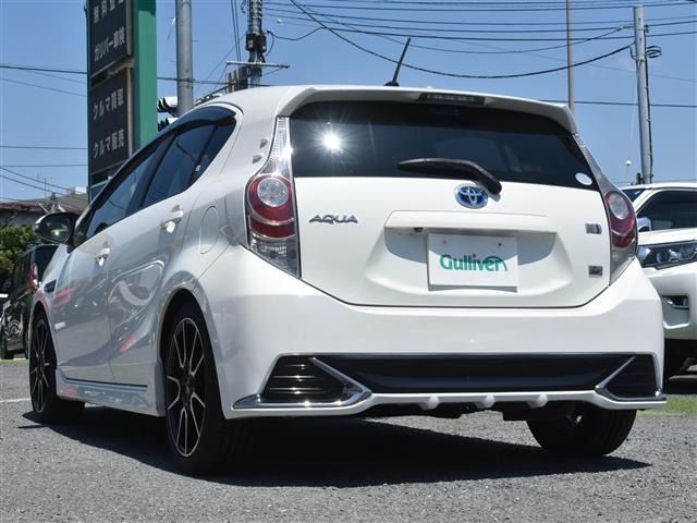 Toyota AQUA 2014 8005108-13
