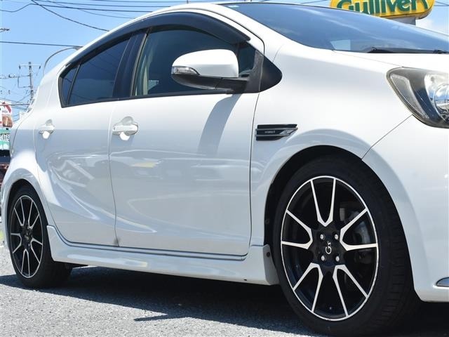 Toyota AQUA 2014 8005108-17