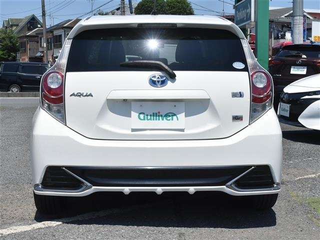 Toyota AQUA 2014 8005108-19