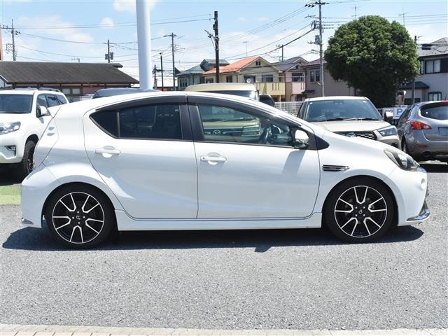 Toyota AQUA 2014 8005108-21