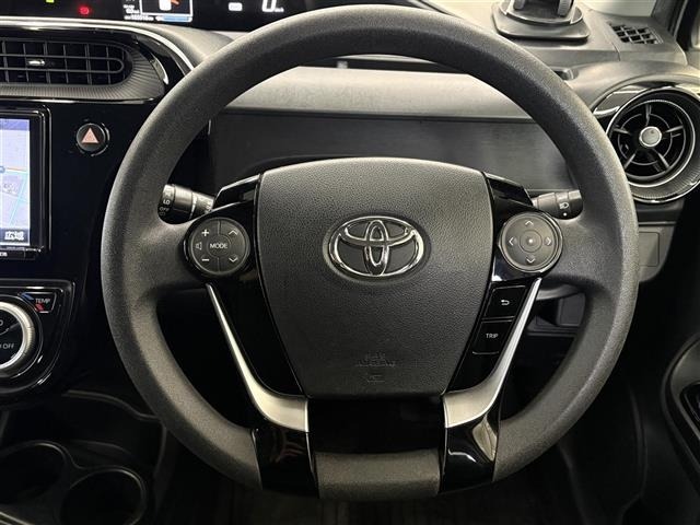 Toyota AQUA 2018 8005110-11