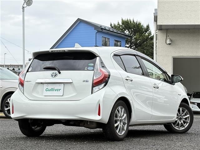 Toyota AQUA 2018 8005110-18