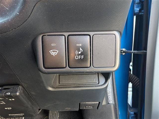 Toyota AQUA 2012 8005132-1