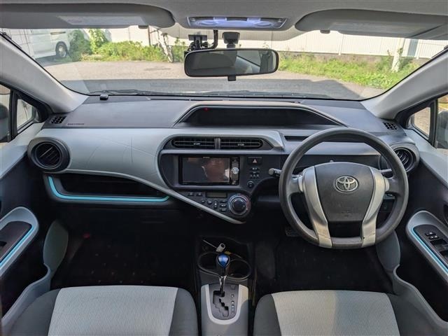 Toyota AQUA 2012 8005132-14
