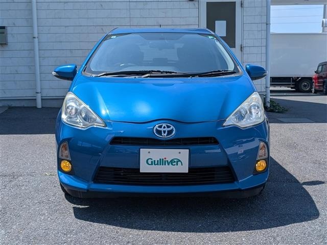 Toyota AQUA 2012 8005132-3