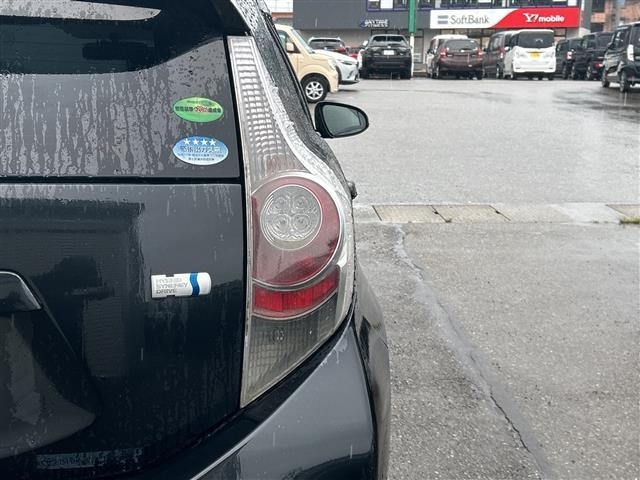Toyota AQUA 2013 8005160-17