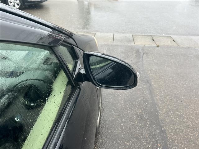 Toyota AQUA 2013 8005160-23