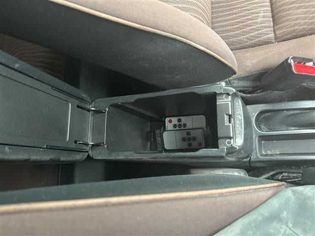Toyota AQUA 2013 8005160-3