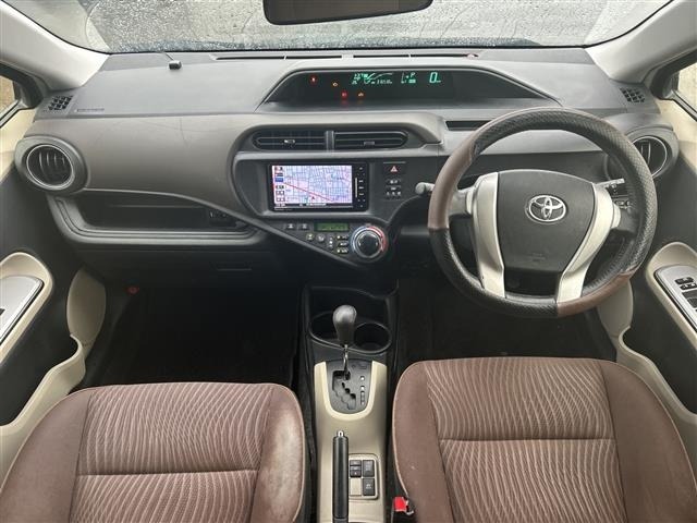 Toyota AQUA 2013 8005160-31
