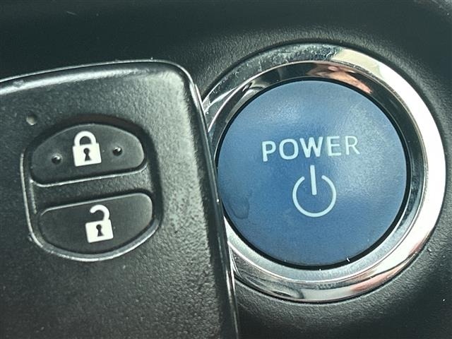 Toyota AQUA 2013 8005160-36