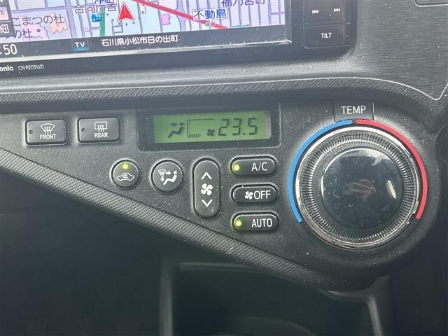 Toyota AQUA 2013 8005160-39