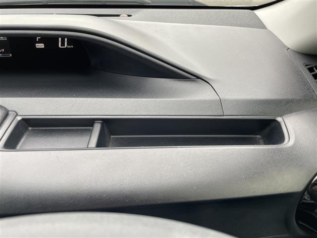Toyota AQUA 2018 8005179-11