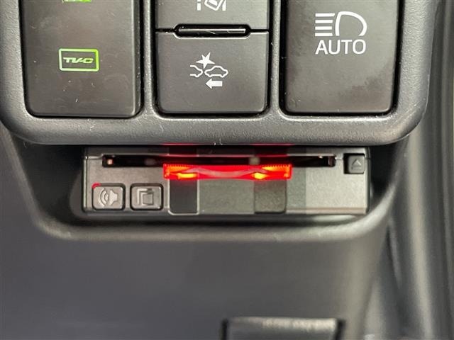 Toyota AQUA 2018 8005179-3