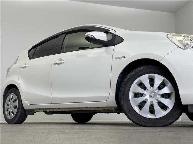 Toyota AQUA 2014 8005180-11