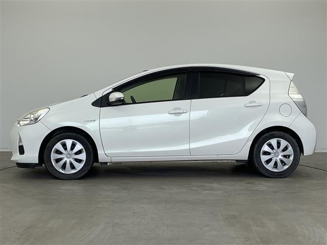 Toyota AQUA 2014 8005180-4