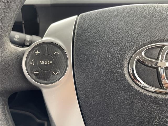 Toyota AQUA 2016 8005203-5