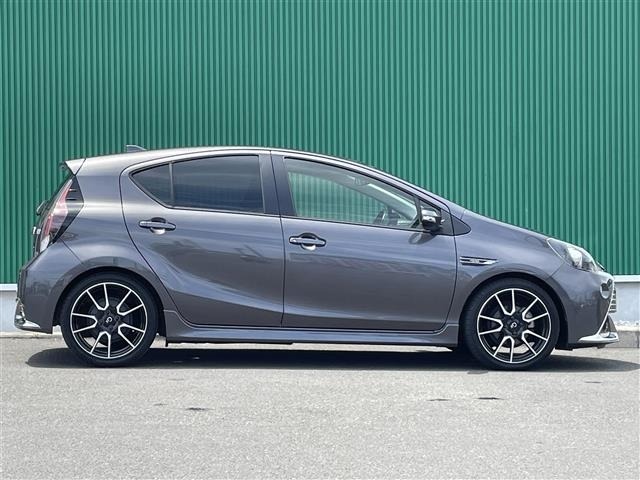 Toyota AQUA 2016 8005236-2
