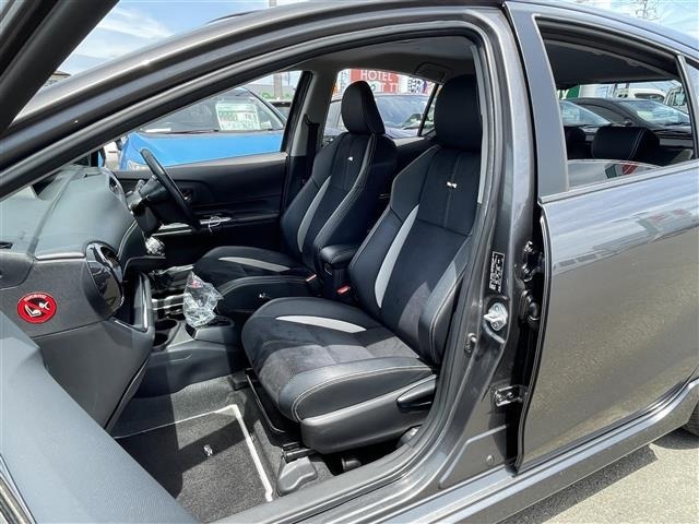 Toyota AQUA 2016 8005236-7