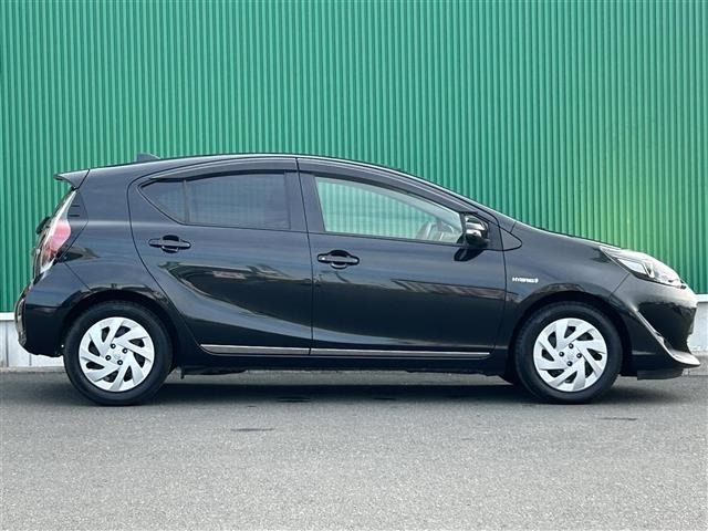 Toyota AQUA 2017 8005237-2