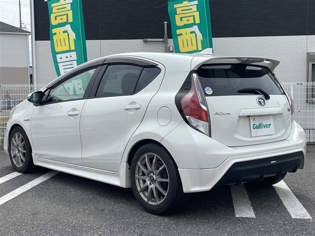 Toyota AQUA 2015 8005279-13
