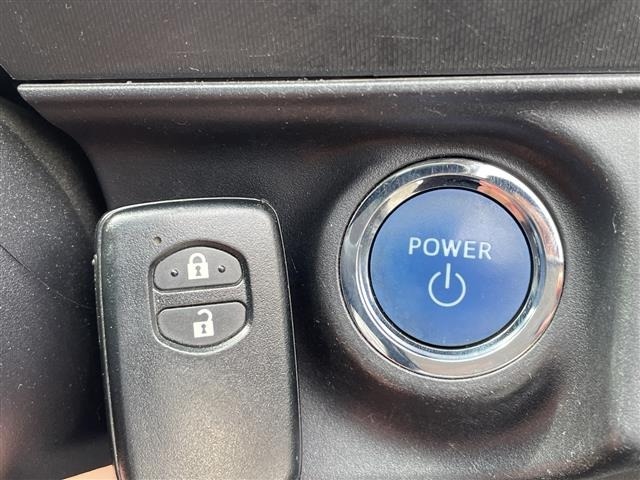 Toyota AQUA 2015 8005279-8