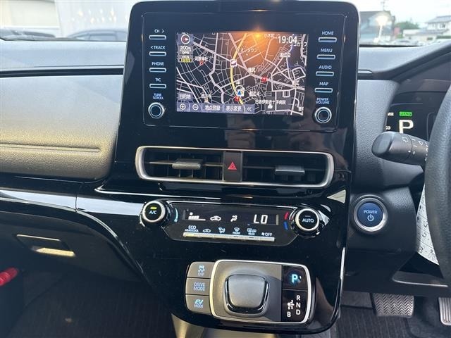 Toyota AQUA 2022 8005444-5