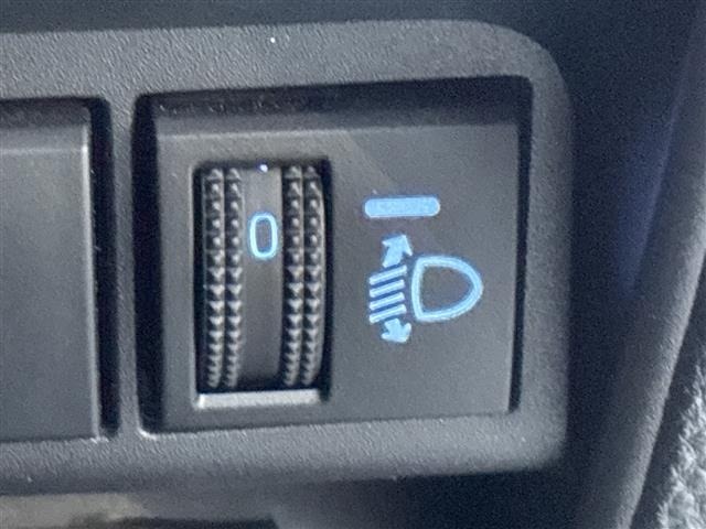 Toyota AQUA 2022 8005444-6