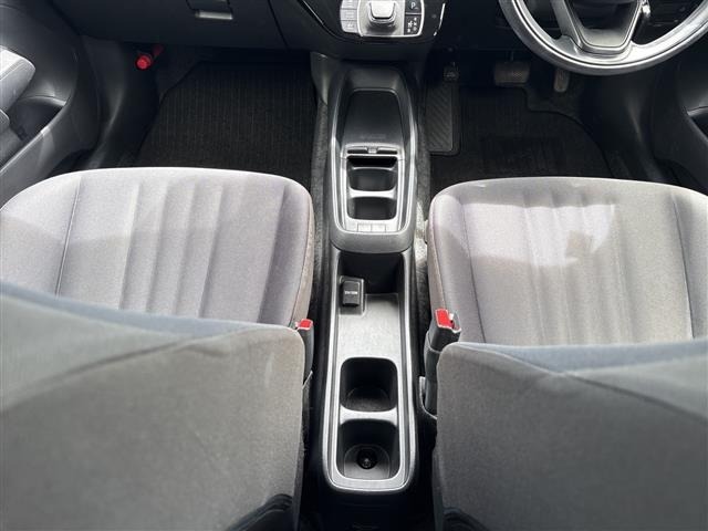Toyota AQUA 2022 8005461-11