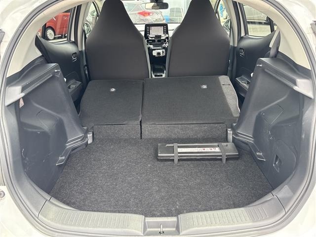 Toyota AQUA 2022 8005461-4