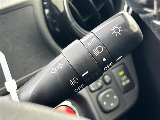 Toyota AQUA 2016 8005569-7