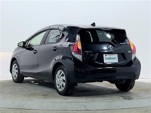 Toyota AQUA 2015 8005571-13