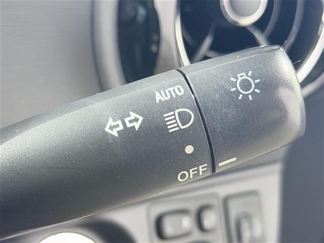 Toyota AQUA 2015 8005571-18