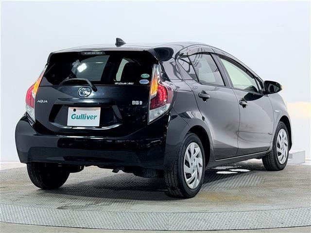 Toyota AQUA 2015 8005571-22