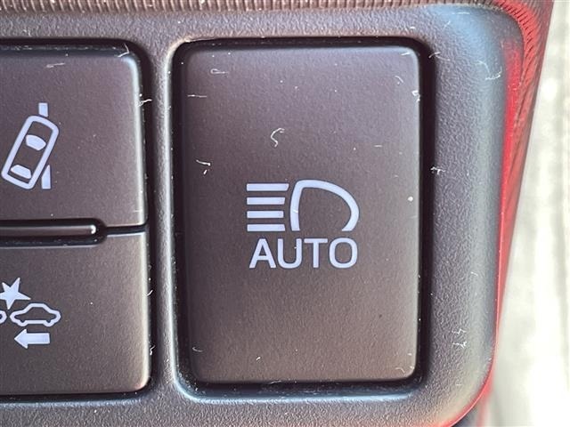 Toyota AQUA 2020 8005672-22