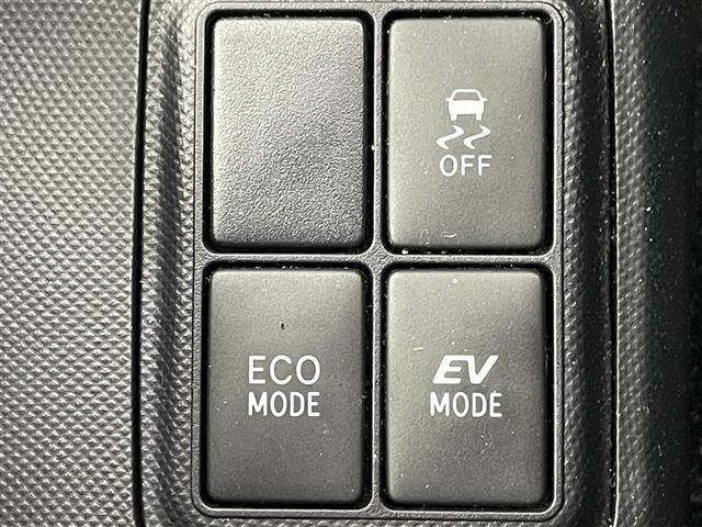 Toyota AQUA 2015 8005740-11
