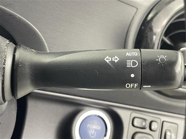 Toyota AQUA 2015 8005740-2
