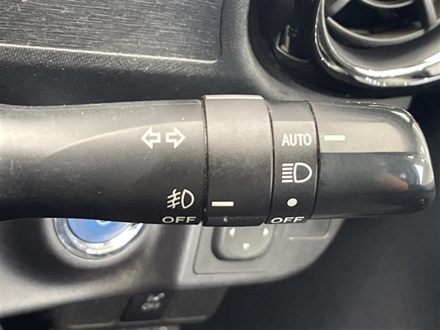 Toyota AQUA 2015 8005754-7