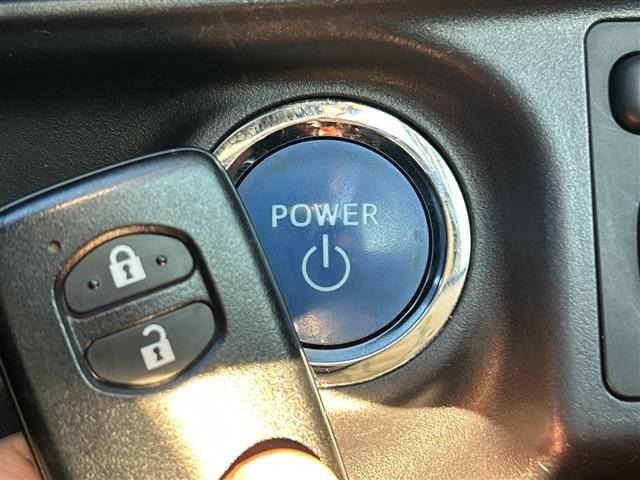 Toyota AQUA 2018 8005758-10