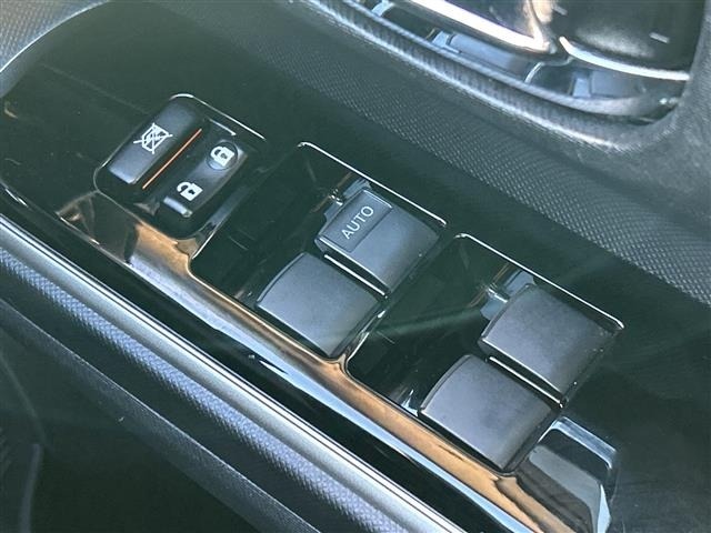 Toyota AQUA 2018 8005758-2