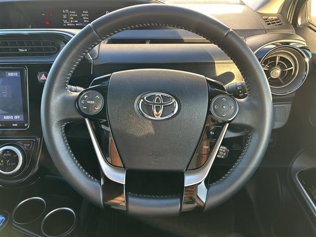 Toyota AQUA 2018 8005758-21