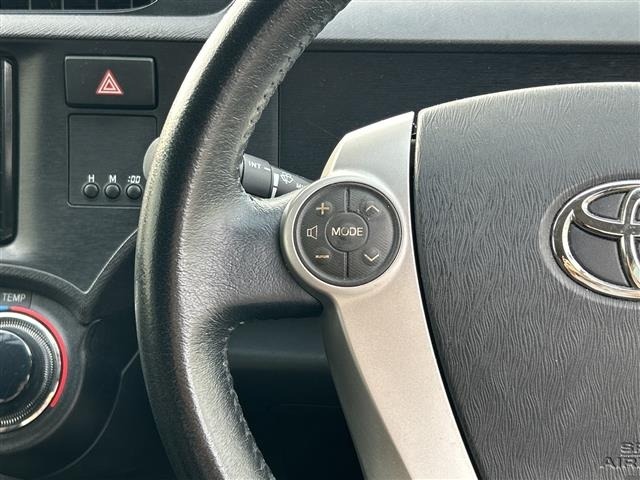 Toyota AQUA 2013 8005801-1