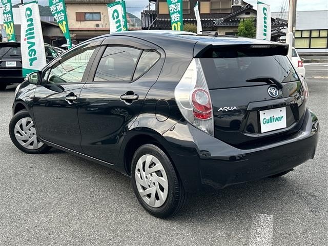 Toyota AQUA 2013 8005801-13