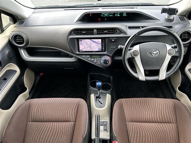 Toyota AQUA 2013 8005801-14