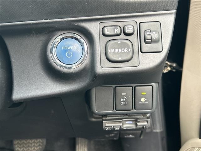 Toyota AQUA 2013 8005801-19