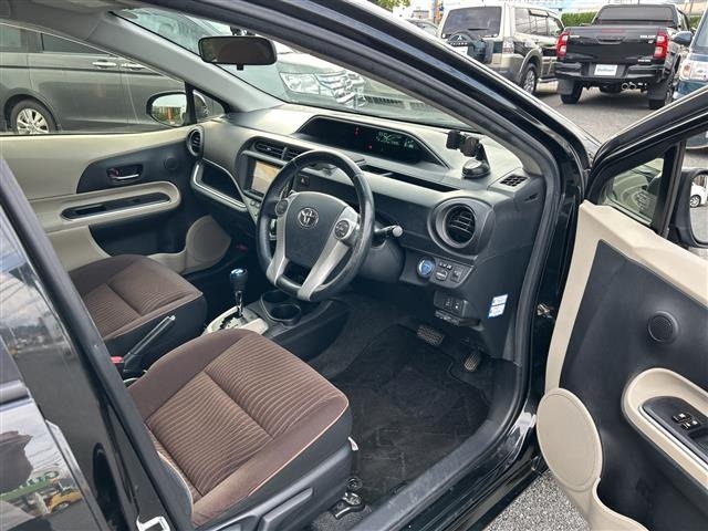 Toyota AQUA 2013 8005801-22