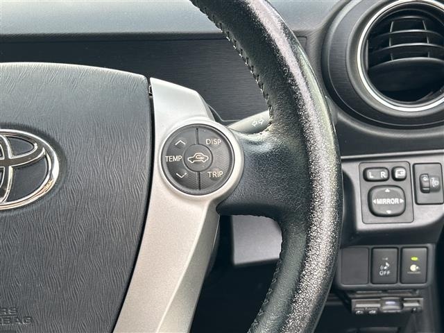 Toyota AQUA 2013 8005801-3