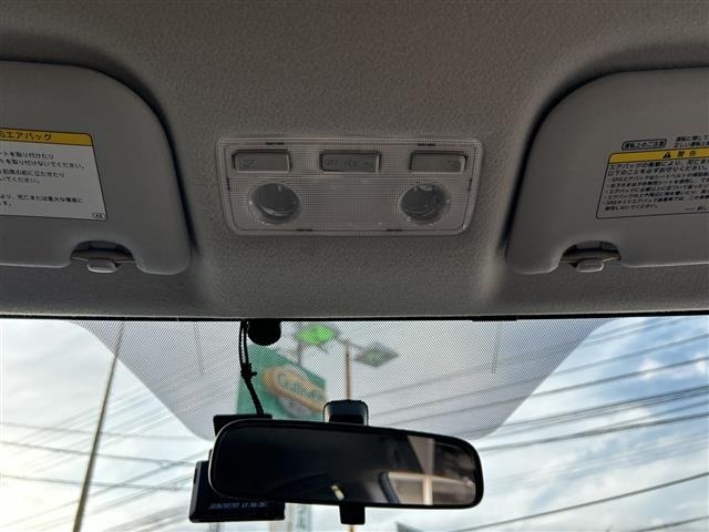 Toyota AQUA 2013 8005801-5